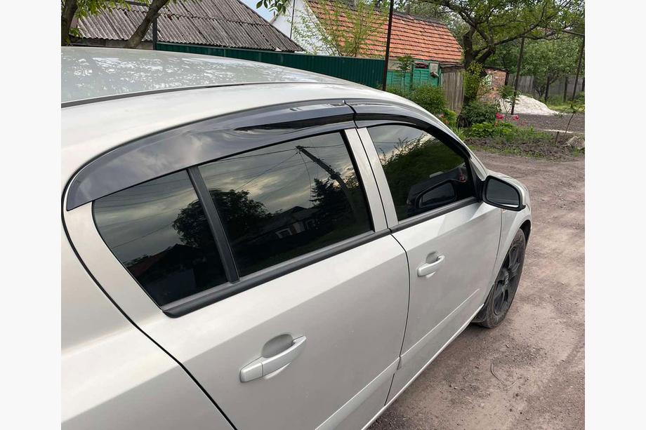 Opel Astra H 2004–2013 Vindavvisare HB (4 st, Sunplex Sport) Image