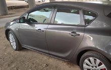 Opel Astra J 2009–2015 Vindavvisare för HB/SD (4 st, Sunplex Sport) foto 1