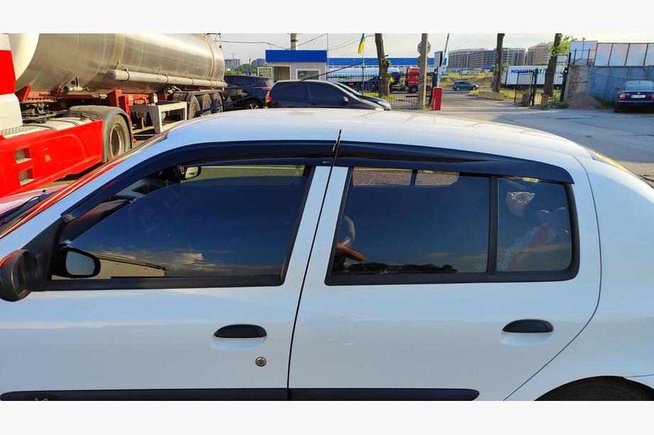 Renault Symbol 1999–2008 Vindavvisare (4 st, Sunplex Sport) Image