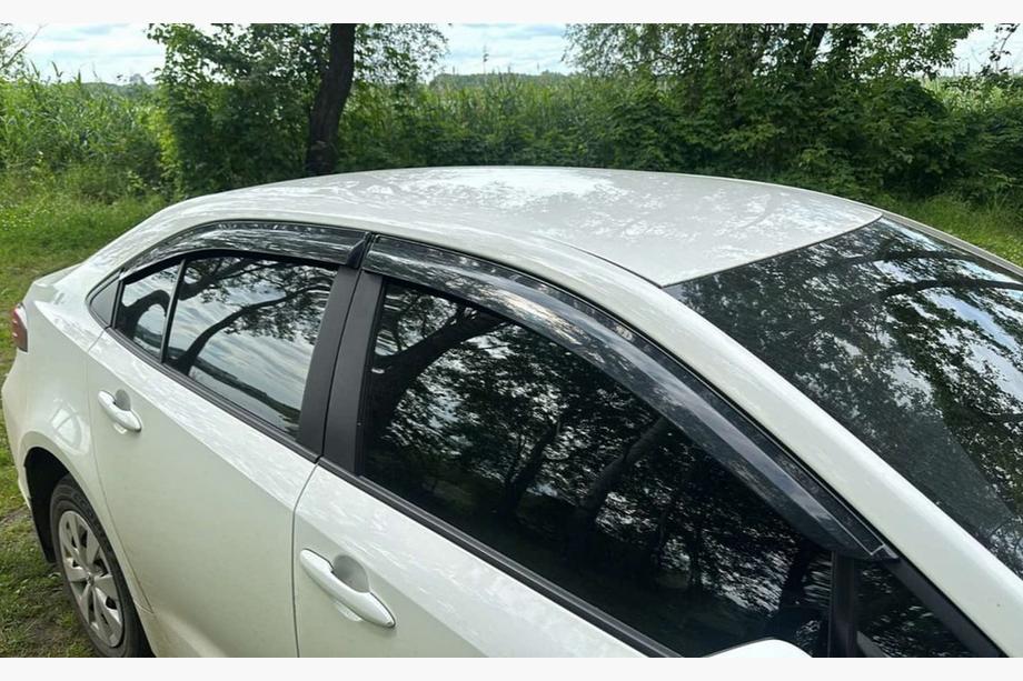 Toyota Corolla 2019– Vindavvisare (4 st, Sunplex Sport) Image