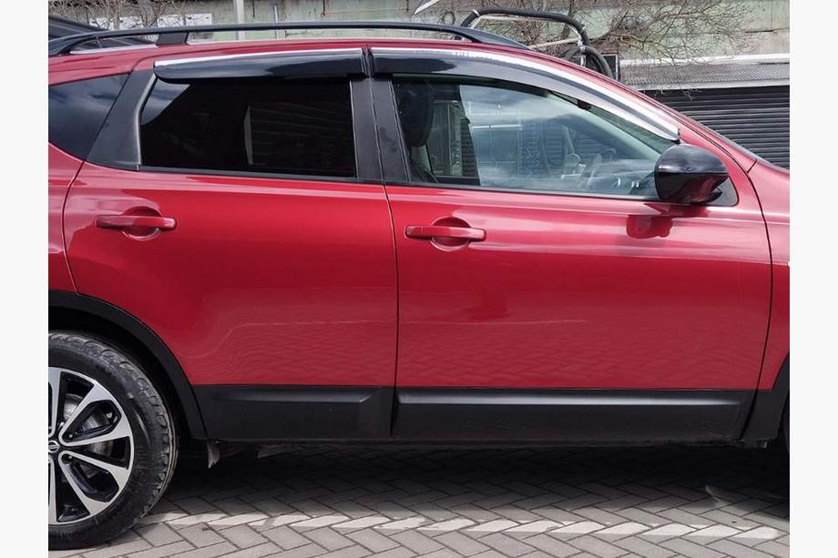 Nissan Qashqai 2010–2014 Vindavvisare med kromlist (4 st, Sunplex Chrome) Image