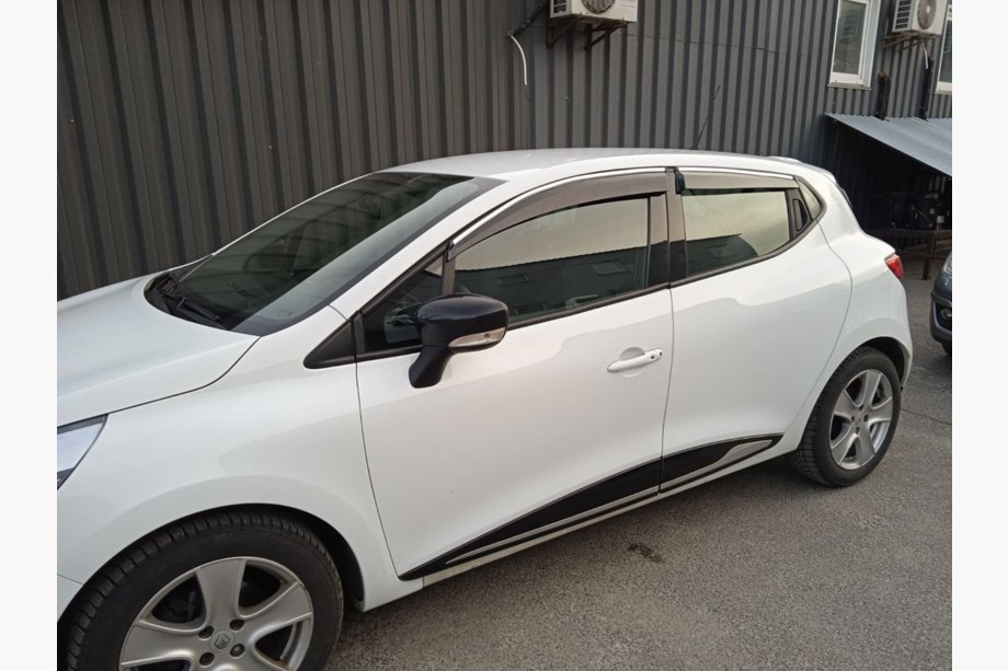 Renault Clio V 2019– Vindavvisare med kromlist (4 st, Sunplex Chrome) Image