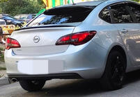Opel Astra J 2009–2015 Sedan läppspoiler (Sunplex, svart) (115 cm x 5,5 cm) foto 1