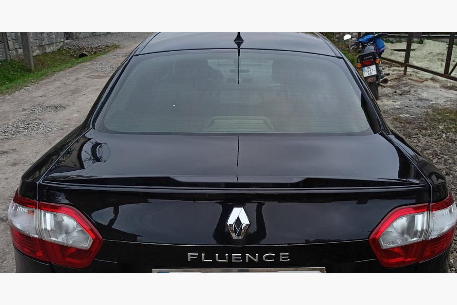 Renault Fluence 2009–2016 Lipspoiler (Sunplex, svart) (125,4 cm x 7,2 cm) Foto 1