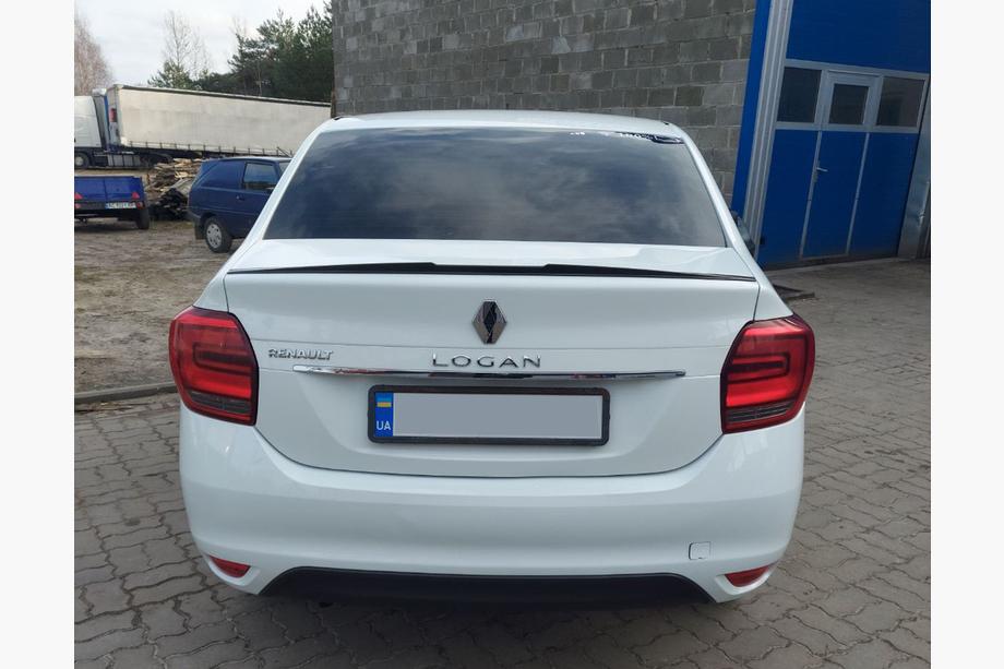 Renault Logan II 2013–2022 Läppspoiler (Sunplex, svart) (118,5 cm x 5,5 cm) Foto 1
