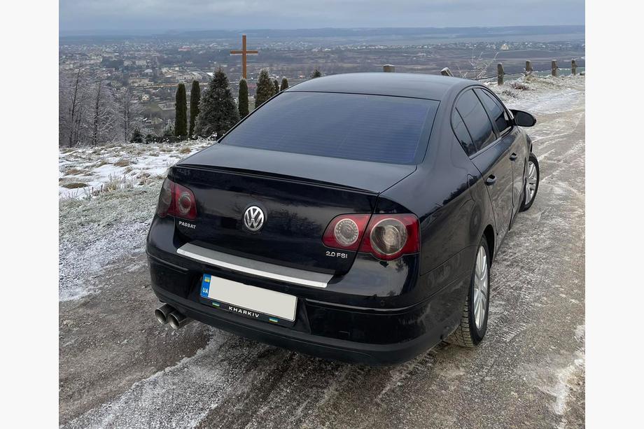 Volkswagen Passat B6 2006–2012 LIP-spoiler (Sunplex, svart) (115,8 cm x 6,3 cm) Foto 1