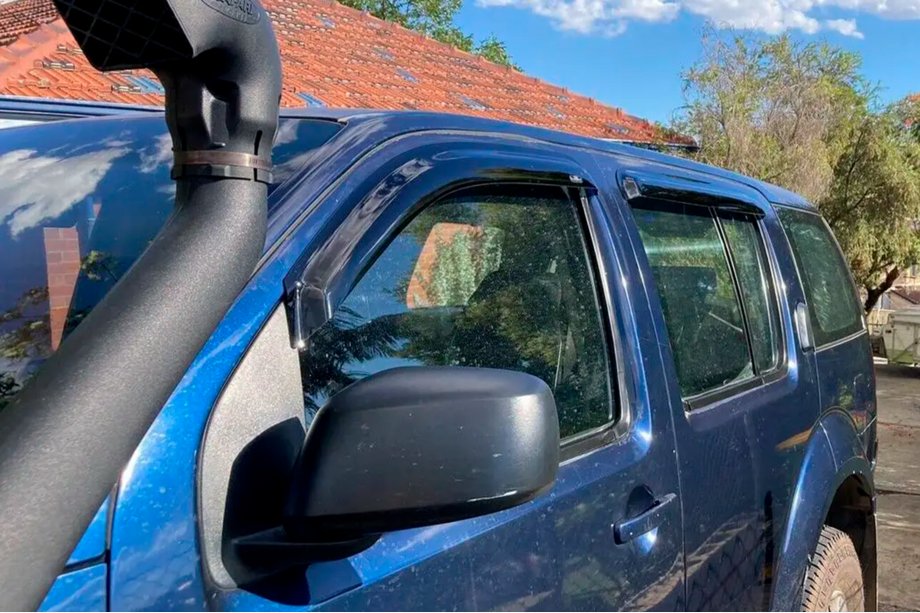 Nissan Pathfinder R51 2005–2014 Vindavvisare för sidorutor (4 st, HIC) Image