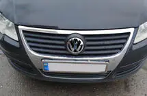 Volkswagen Passat B6 2006–2012 Främre emblem V1 3C0853601C foto 1