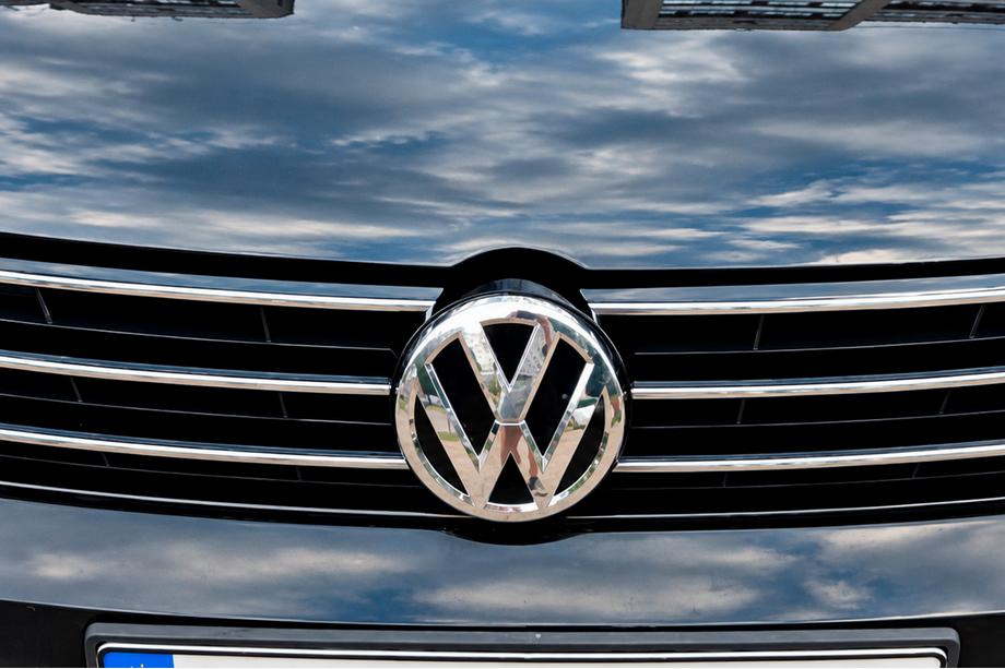 Volkswagen Passat B8 2015–2023 Främre emblem (2015-2018) 3G0853601B Image