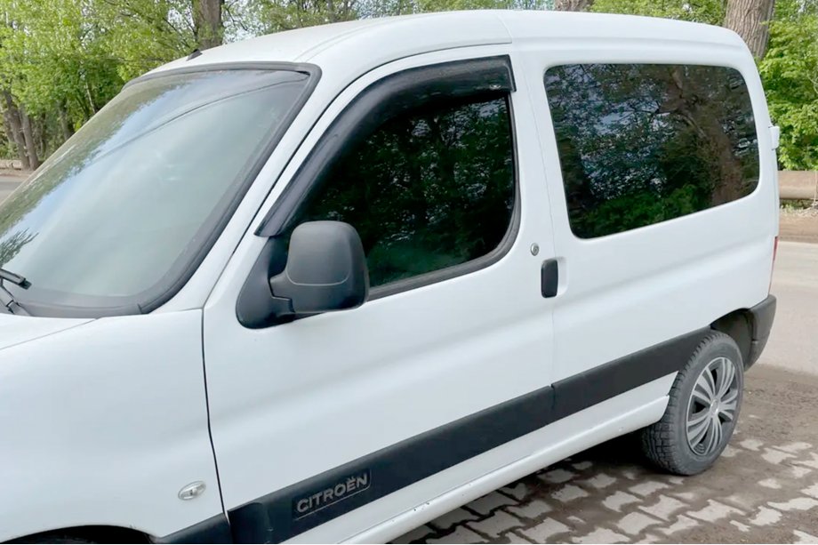 Citroen Berlingo 1996–2008 Vindavvisare för sidorutor 11 cm (2 st, HIC) Image