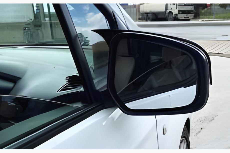 Ford Courier 2014–2023 Spegelkåpor BMW-style (2014-2018, 2 st) Foto 3