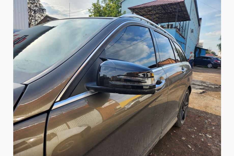 Mercedes C-klass W204 2007–2015 AMG-Look spegelkåpor 2011-2014 (2 st) Foto 3