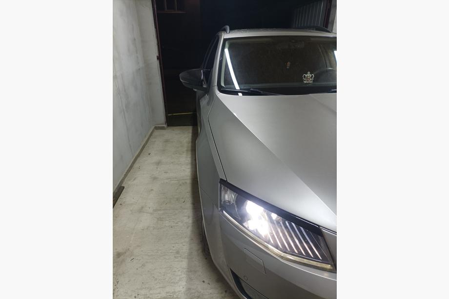 Skoda Octavia III A7 2013–2019 Spegelkåpor BMW-Style (2 st.) Foto 5