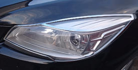 Ford Kuga/Escape 2013–2019 Kromade strålkastarramar 2013-2016 (ABS) foto 2
