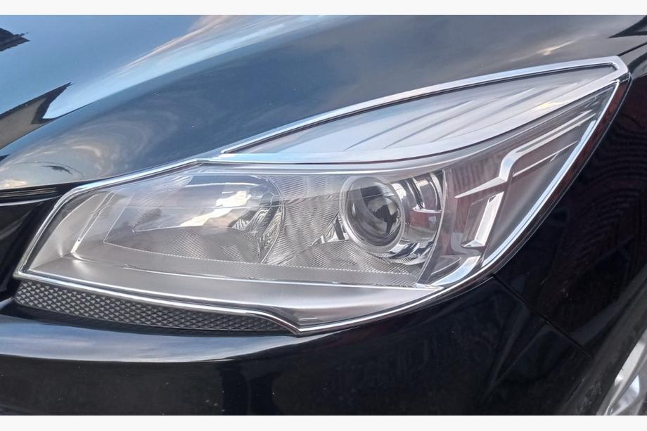 Ford Kuga/Escape 2013–2019 Kromade strålkastarramar 2013-2016 (ABS) Image