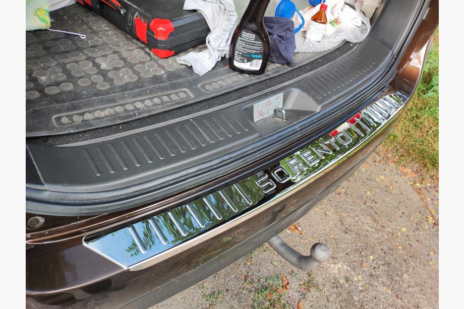 Kia Sorento II XM 2009–2014 Kromlist för bakre stötfångare Libao (2013+) Image
