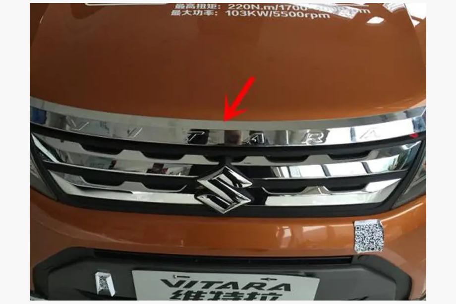 Suzuki Vitara 2015– Kromlist för motorhuv Libao (ABS) Image