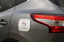 Nissan Qashqai 2014–2021 Skydd till tanklucka Libao (plast) foto 2