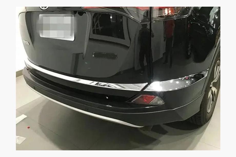 Toyota Rav 4 2013–2018 Lister i rostfritt stål för bakre stötfångare och baklucka Libao 2016-2018 (3 st) Foto 1