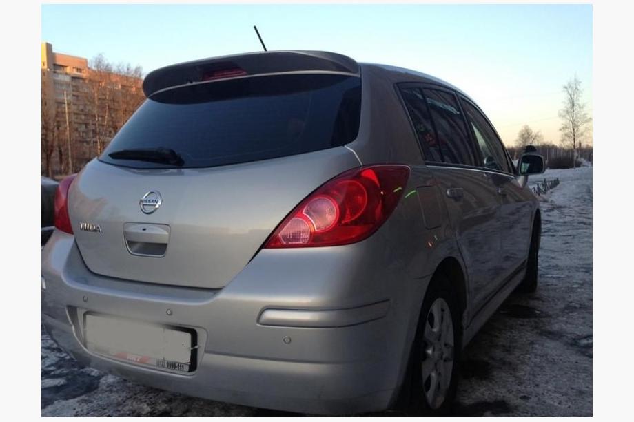 Nissan Tiida 2004–2011 Spoiler för halvkombi (HB) Image