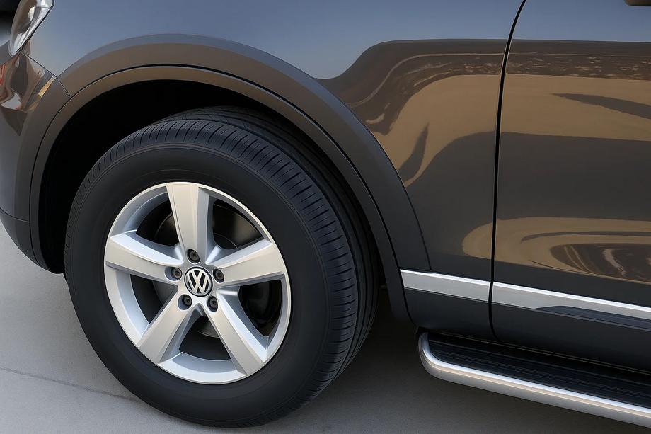 Volkswagen Touareg 2010–2018 Skärmbreddare Image