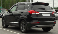 Chery Tiggo 5 2013– Libao list ovanför registreringsskylten (rostfritt stål) foto 1