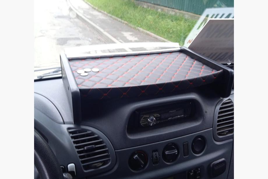 Mercedes Sprinter W901/902/903/904/905 1995–2006 Instrumentbrädshylla (2000-2006, Svart med röd söm) CDI Image