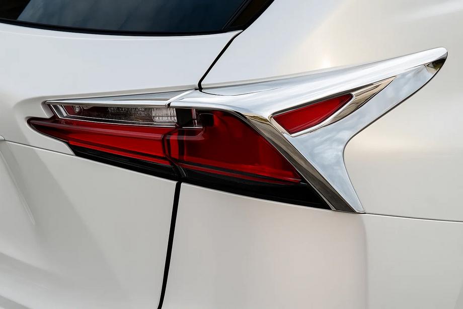 Lexus NX 2014–2021 Kromade bakljusramar (2 st, ABS) Image
