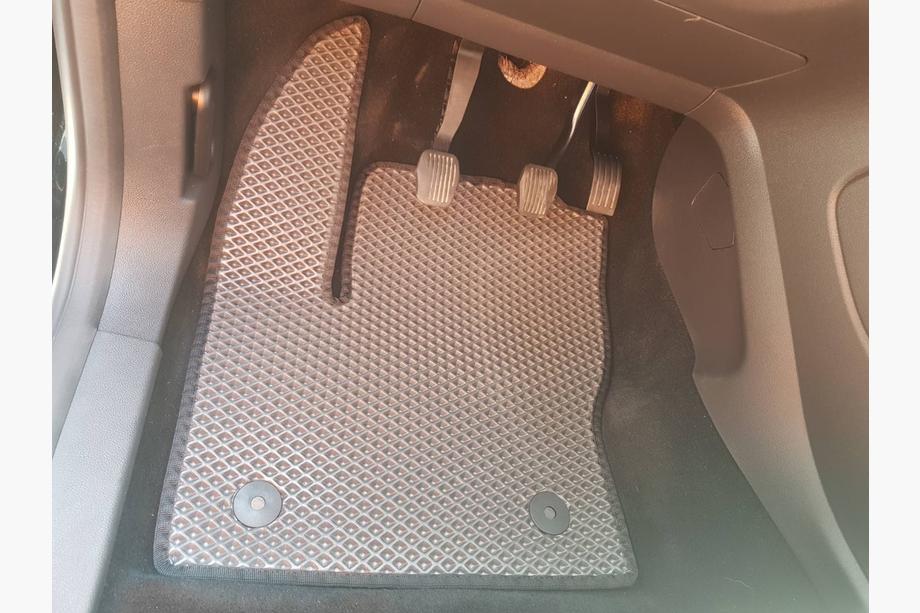 Ford C-Max/Grand C-Max 2010–2019 EVA bilmattor (svarta) Image