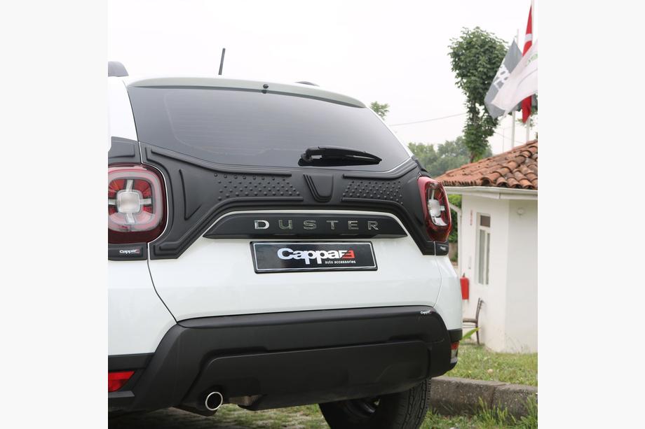 Renault Duster 2018–2024 Plastlist för baklucka (3 delar) Image