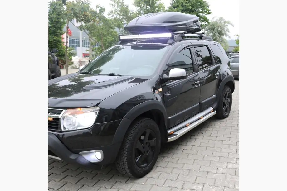 Dacia Duster 2008–2018 Övre dörrlister (2 st) Foto 5