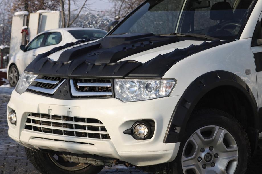 Mitsubishi L200 2006–2015 Huvskydd V1 (ABS) Image