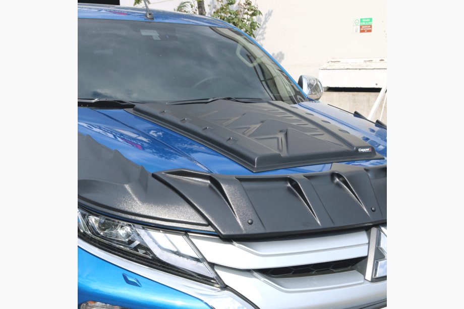 Mitsubishi L200 2015–2024 Motorhuvskåpa (ABS) Image