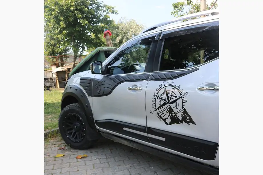 Nissan Navara/NP300 2016– Övre dörrlister (6 st, ABS) Image
