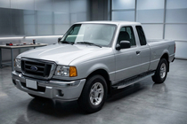 Ford Ranger 2002–2006 Sidosteg BlackLine (2 st, aluminium) foto 1