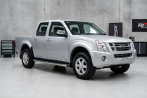 Isuzu D-Max 2002–2011 BlackLine sidosteg (2007-2012, 2 st, aluminium) foto 1