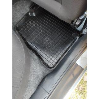 Gummimattor för kupén med upphöjd kant (4 st, Polytep) Skoda Fabia 2000–2007 foto 3
