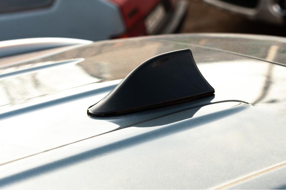 Shark fin-takantenn (svart, ABS) Foto 1