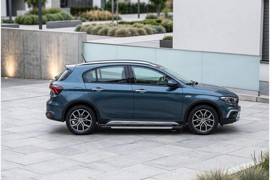 Fiat Tipo Cross 2021– Sidosteg RedLine (2 st, aluminium) Image