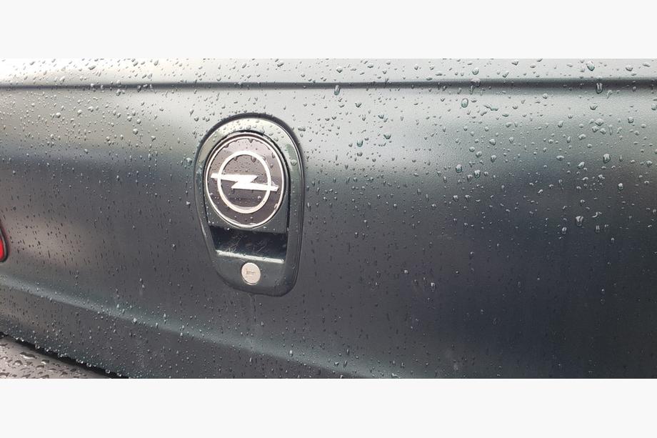 Opel Omega B 1994–2003 Emblem Turkiet Foto 4