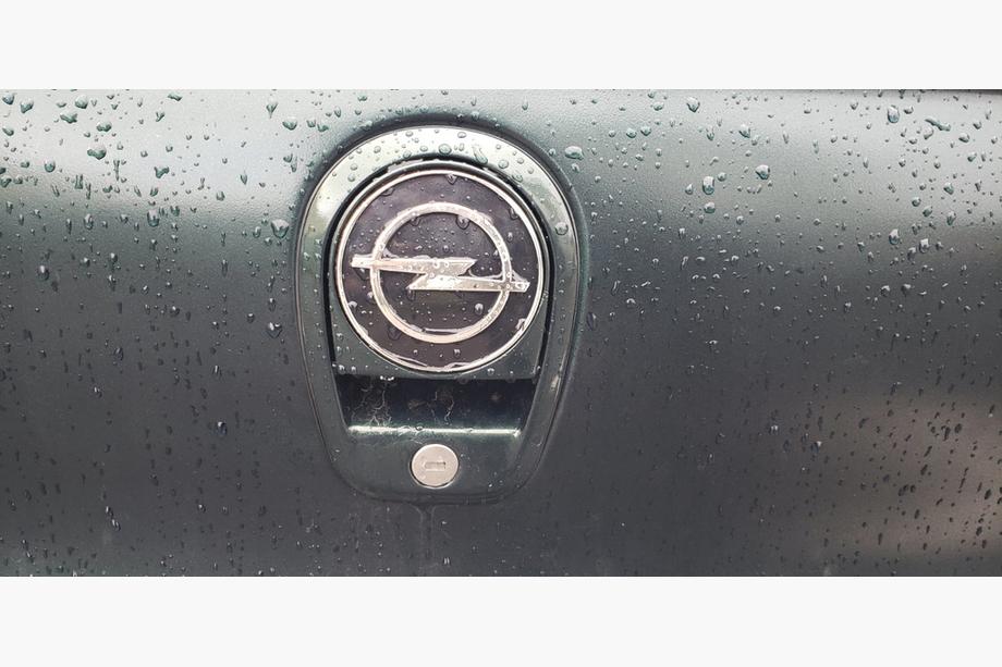 Opel Omega B 1994–2003 Emblem Turkiet Foto 5