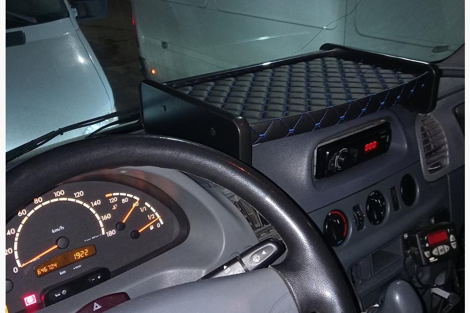 Mercedes Sprinter W901/902/903/904/905 1995–2006 Hylla till instrumentbrädan (2000-2006, ECO-BLUE) Foto 2