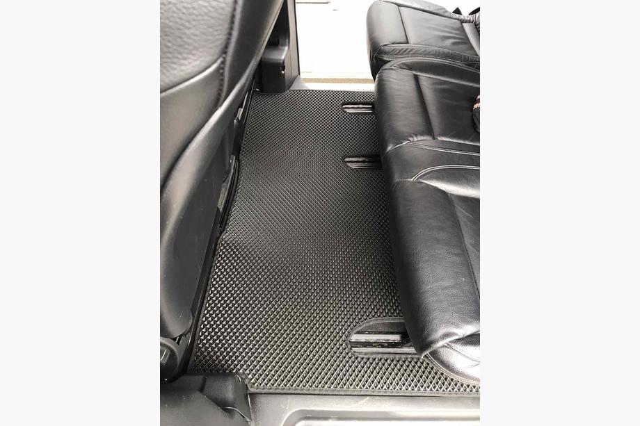 Mercedes Vito/V-klass W447 2014– EVA bilmattor V-Class ExtraLong 2 sidodelar (endast avhämtning, komplett kupéset, svart) Image