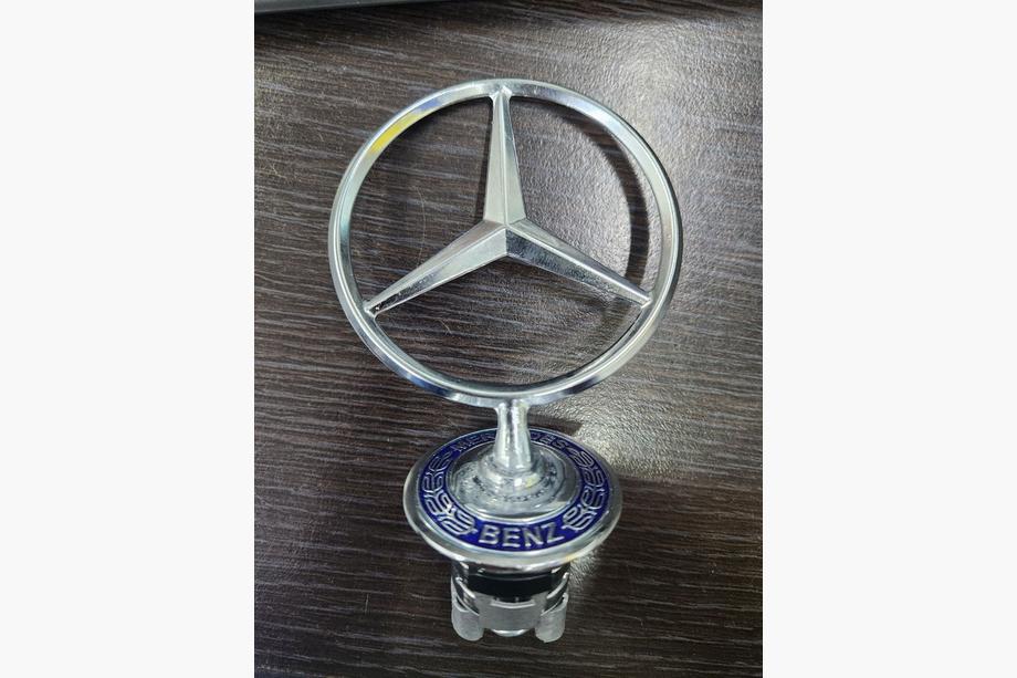 Mercedes E-class W210 1995–2002 REA! Korshårs-emblem (med text) Image