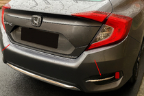 Honda Civic Sedan X 2016–2021 Rostfria kromlister för bakre dimljus (2-pack) foto 1
