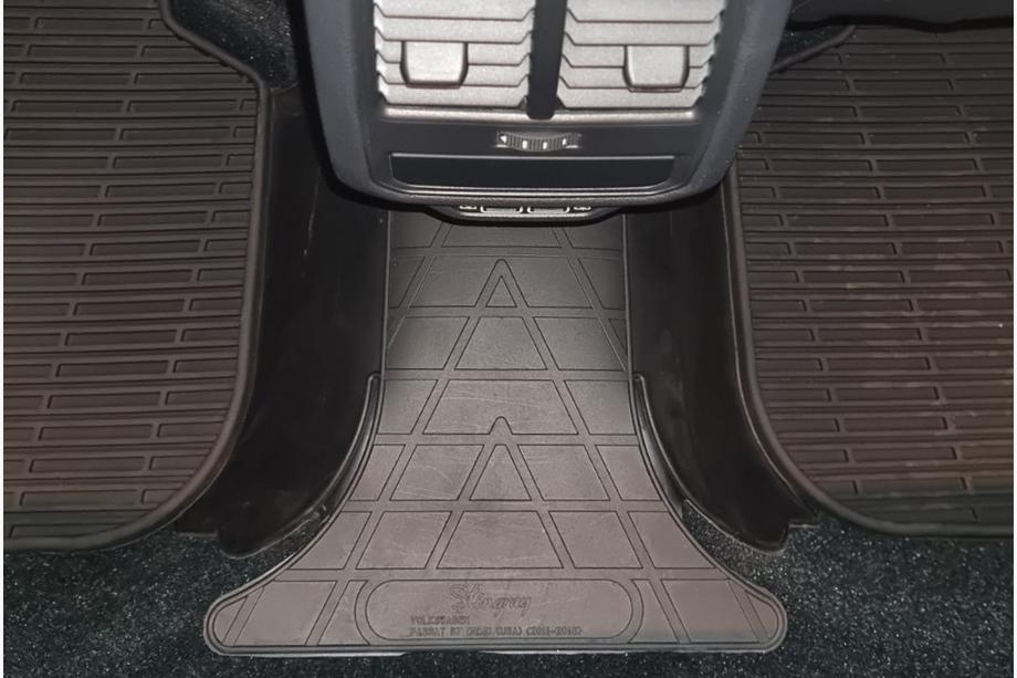 Volkswagen Passat B8 2015–2023 Bakre tunnermatta USA (Stingray Premium) Image