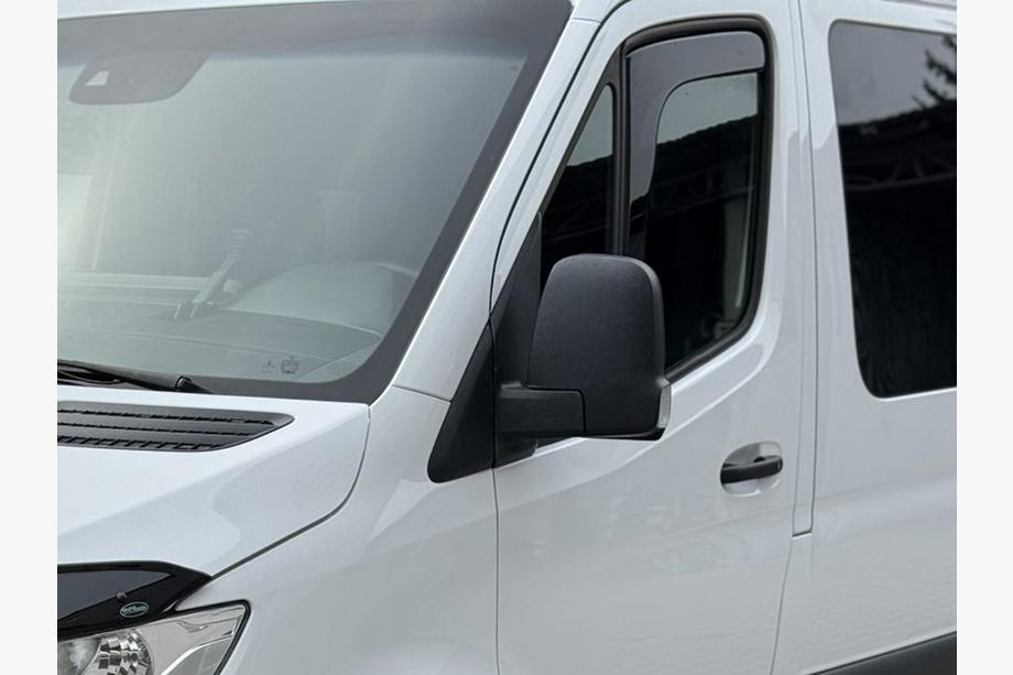 Mercedes Sprinter W907/W910 2018– Vindavvisare för fönster, insticksmodell (2 st, Heko) Foto 3